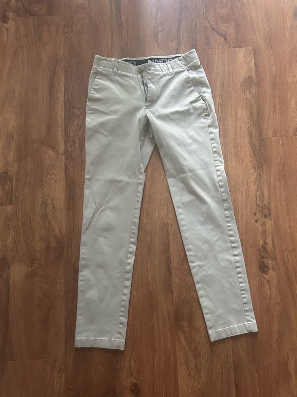 Under Armour Men's Khaki Slim Chinos in Light Tan